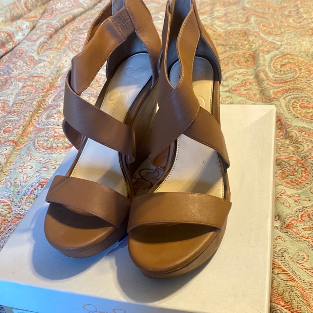 Jessica Simpson, size 9, tan